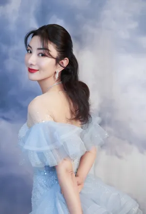 黄奕蓝鱼尾长裙性感写真图片_3
