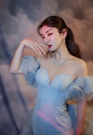 黄奕蓝鱼尾长裙性感写真图片_4