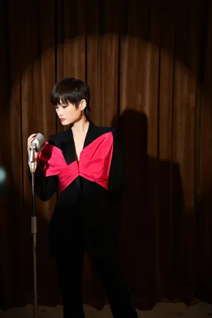 李宇春时尚盛典魅力性感写真