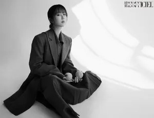 杨紫短发时尚妩媚撩人写真