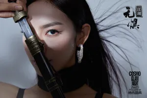刘令姿曾可妮合体江湖无惧写真图片_1