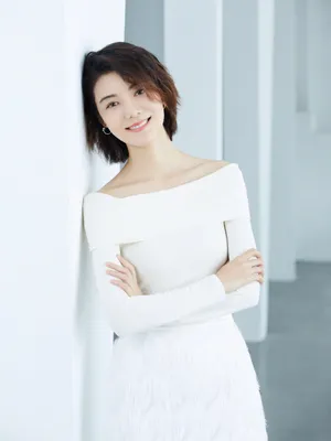 车晓性感露肩毛衣写真图片_2