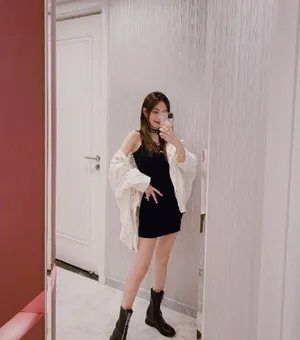 李小璐性感火辣身材露肚脐妩媚诱惑写真_4