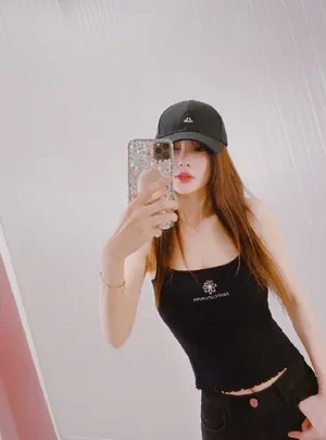 李小璐性感火辣身材露肚脐妩媚诱惑写真_5