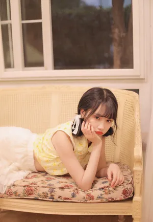 宋昕冉甜美性感居家写真图片_2