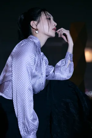 江疏影冷艳暗夜大片写真图片_7