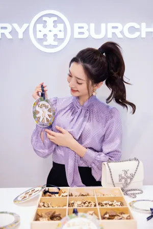 江疏影温婉香芋紫品牌活动图片_2