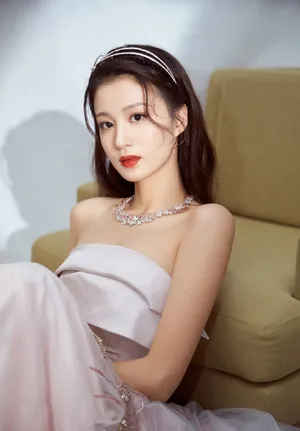 王楚然粉色纱裙礼服性感写真图片_5