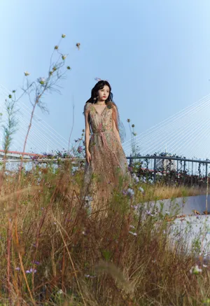 林小宅彩虹纱裙性感写真图片_7