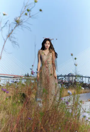 林小宅彩虹纱裙性感写真图片_8
