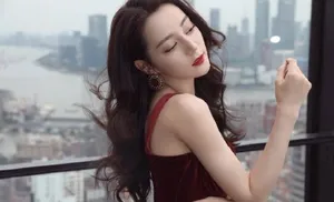 妩媚撩人性感迪丽热巴妩媚写真