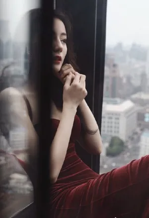 妩媚撩人性感迪丽热巴妩媚写真_2