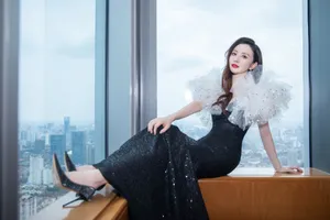 张萌闪钻黑裙性感美艳写真图片_3