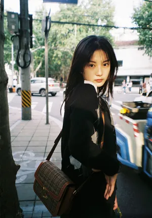 张雅钦私服街拍写真图片