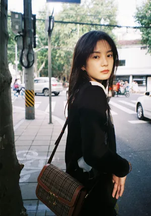 张雅钦私服街拍写真图片