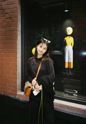 张雅钦私服街拍写真图片_16