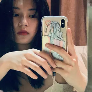 张雅钦散乱长发妩媚自拍照图片_5