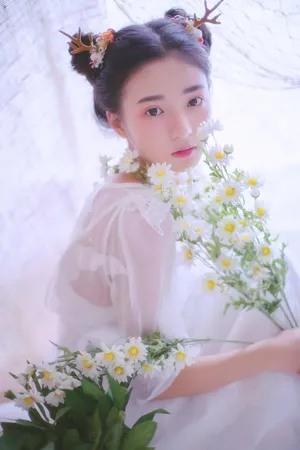 张雅钦丸子头纱裙甜美写真图片_4