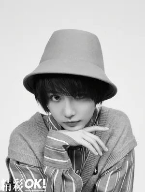 成果长短发俏皮文静双面写真图片_2