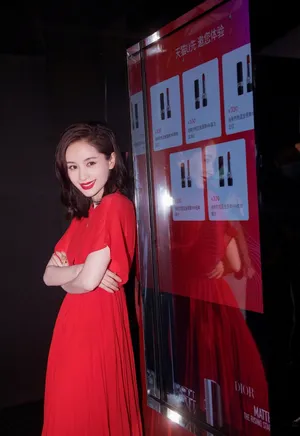王子文性感红裙写真_5