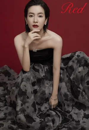 性感女神李晟红裙写真图片_4