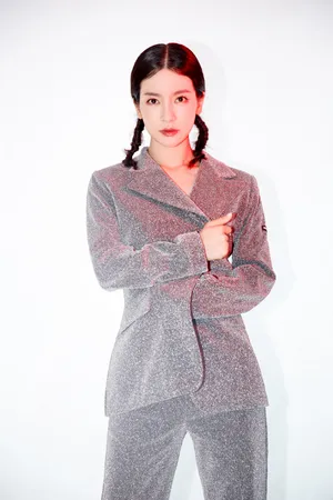 性感美女明星李晟个性写真_6