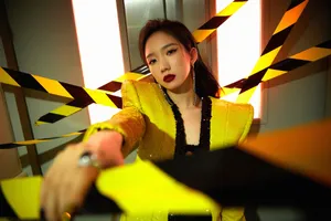 孟美岐鳞片西装酷飒超A写真图片_3