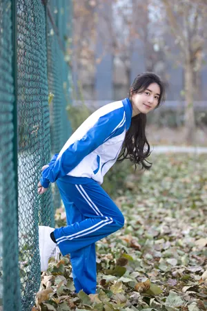李凯馨清纯甜美校服写真图片_5