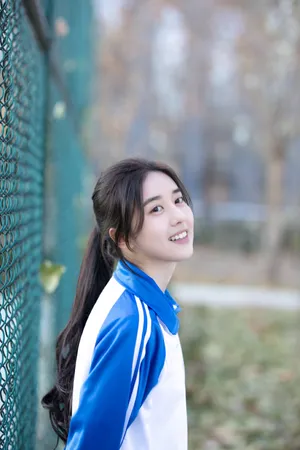 李凯馨清纯甜美校服写真图片_9