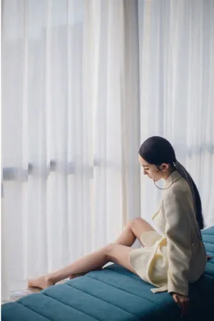 性感美女明星杨幂美腿妩媚写真图片