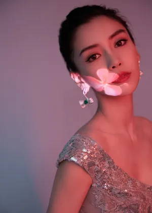 性感美女杨颖angelababy吊带裙写真