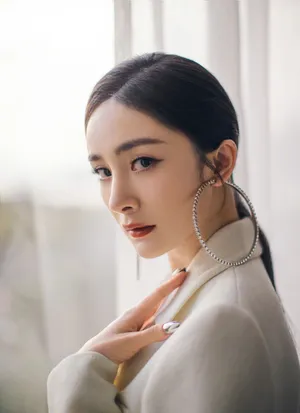 杨幂精致范儿性感撩人写真_6
