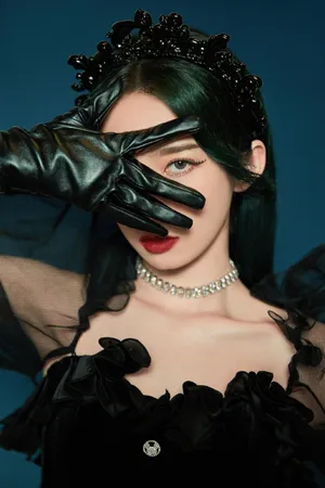 孟美岐网纱连衣裙魅惑暗黑系写真图片_4