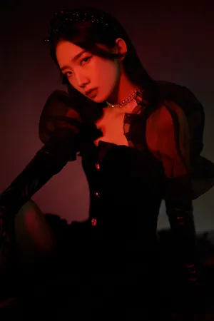 孟美岐网纱连衣裙魅惑暗黑系写真图片_6