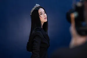 刘亦菲优雅黑白双面写真花絮图片_2