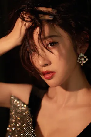 唐艺昕吊带长裙精致优美写真图片_9