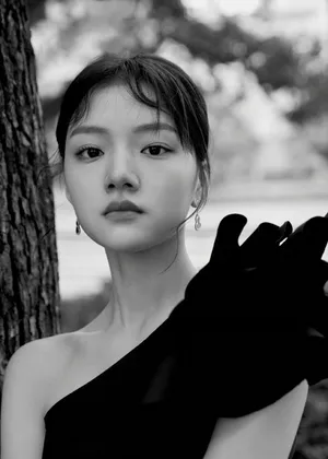 任敏黑白光影质感大片写真图片_3