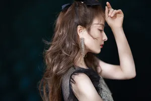 吴昕黑白蕾丝纱裙写真图片_7