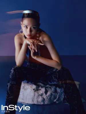 王霏霏性感妩媚时尚写真大片_8