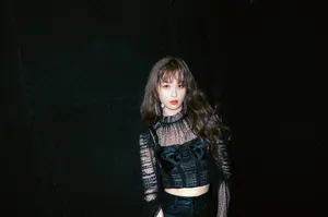 虞书欣字母黑丝袜妩媚性感写真图片_2