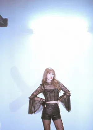 虞书欣字母黑丝袜妩媚性感写真图片_8