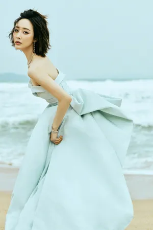李纯抹胸礼服性感写真图片_4