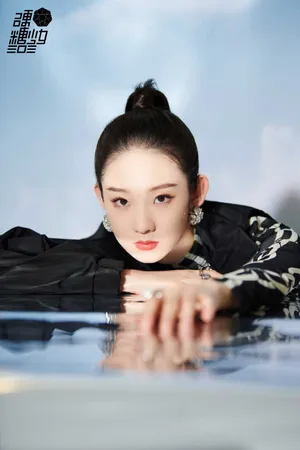 硬糖少女蓝色镜面反转大片_6