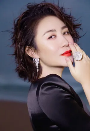 马丽性感靓丽黑裙写真图片
