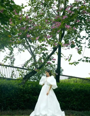 刘芸深V白雪公主长裙魅力性感写真_6