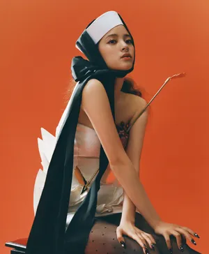 欧阳娜娜性感另类红秀杂志写真大片_1