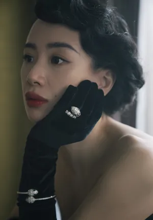 李梦裹胸礼服复古风妩媚性感写真_3