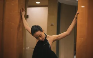 李梦挂脖礼服妖娆性感写真