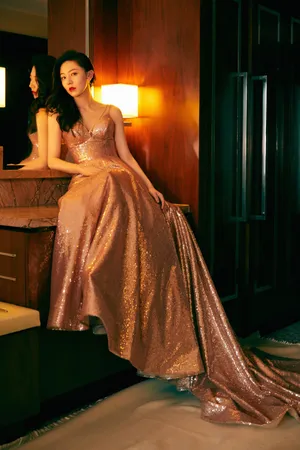 黄梦莹吊带长裙性感妩媚写真图片_6