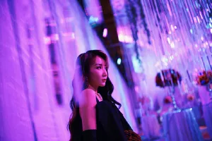 乃万性感黑色吊带裙妩媚优雅写真_6